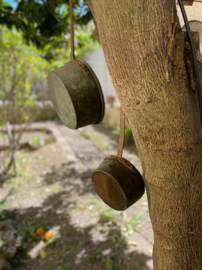 مبيت وإفطار ساساري Il Giardino Di Iole Via Giovanni Amendola N36 المظهر الخارجي الصورة